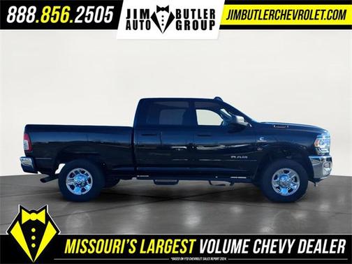 2022 RAM 2500 Tradesman Crew Cab 4x4 6'4' Box