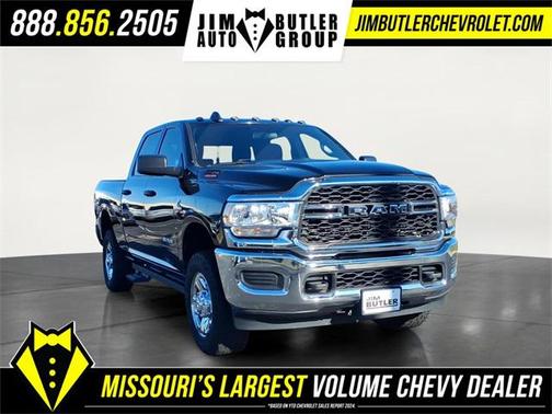 2022 RAM 2500 Tradesman Crew Cab 4x4 6'4' Box