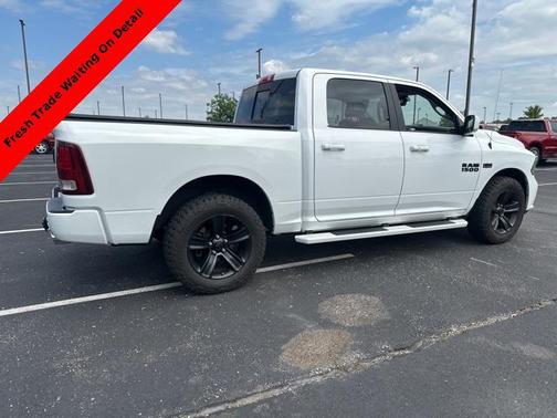 2017 RAM 1500 Night Crew Cab 4x4 5'7' Box