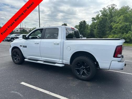 2017 RAM 1500 Night Crew Cab 4x4 5'7' Box