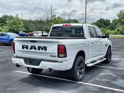 2017 RAM 1500 Night Crew Cab 4x4 5'7' Box