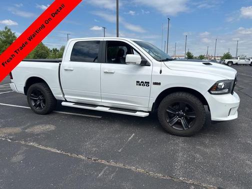 2017 RAM 1500 Night Crew Cab 4x4 5'7' Box
