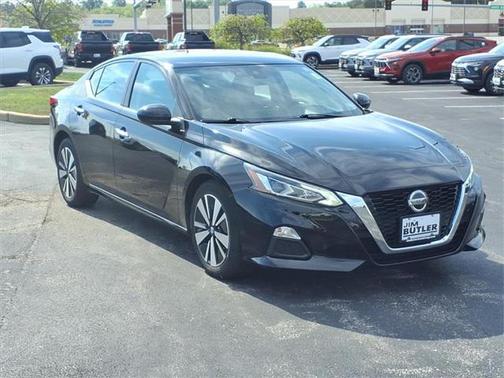 2022 Nissan Altima 2.5 SV