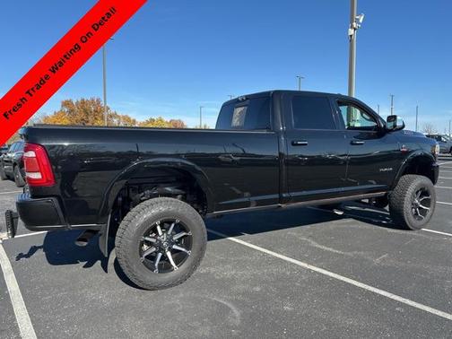 2022 RAM 2500 Laramie Crew Cab 4x4 8' Box
