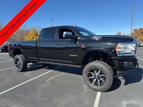 2022 RAM 2500 Laramie Crew Cab 4x4 8' Box