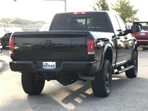 2017 RAM 2500 Laramie Crew Cab 4x4 6'4' Box