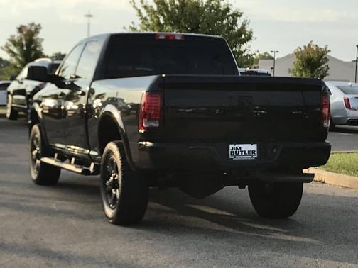 2017 RAM 2500 Laramie Crew Cab 4x4 6'4' Box