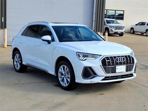 2023 Audi Q3 Premium 45 TFSI S line quattro Tiptronic