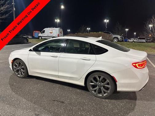 2015 Chrysler 200 S