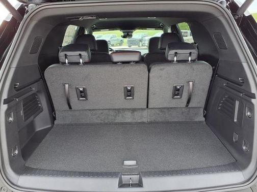 Mosaic Black Metallic 2026 Chevrolet Traverse AWD Z71
