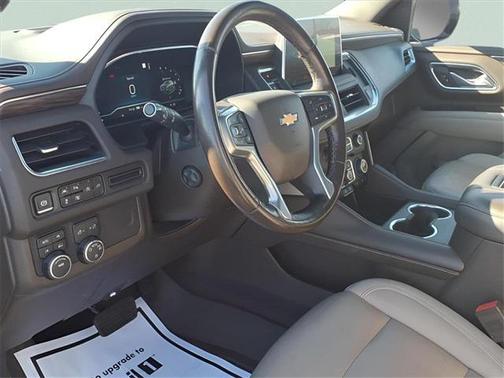 2022 Chevrolet Suburban LT