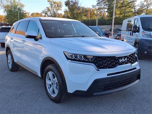2023 Kia Sorento LX