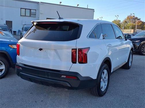 2023 Kia Sorento LX