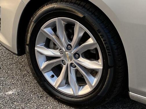 2020 Chevrolet Malibu FWD LT