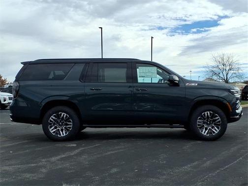 2026 Chevrolet Suburban Z71, 4WD