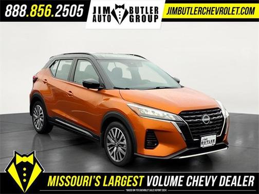 2023 Nissan Kicks SR