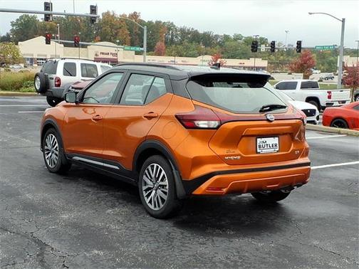 2023 Nissan Kicks SR