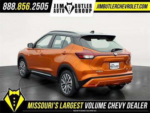 2023 Nissan Kicks SR