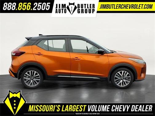 2023 Nissan Kicks SR