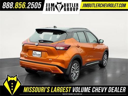 2023 Nissan Kicks SR