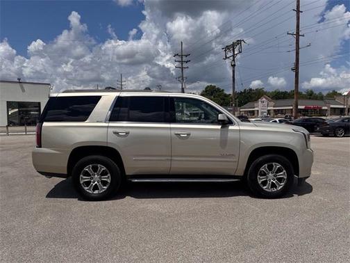 2017 GMC Yukon SLT