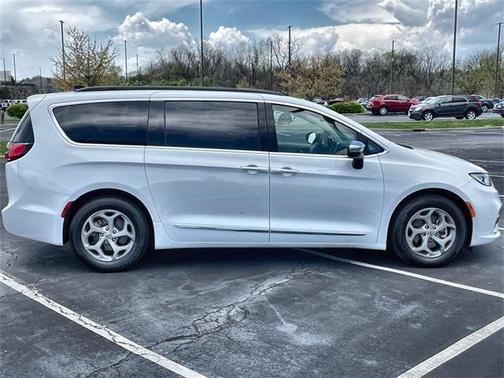 2023 Chrysler Pacifica Limited