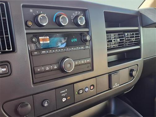 2025 Chevrolet Express 3500 RWD 3500 Regular Wheelbase WT