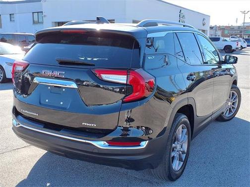 2023 GMC Terrain SLT