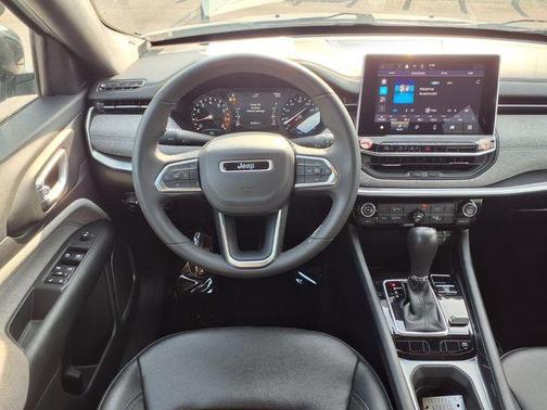 Bright White Clearcoat 2024 Jeep Compass Latitude
