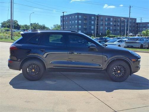 2017 Porsche Cayenne Base