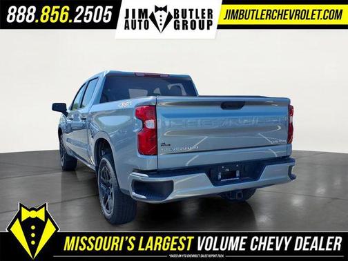 Sterling Gray Metallic 2026 Chevrolet Silverado 1500 Custom