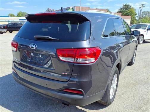 2018 Kia Sorento LX