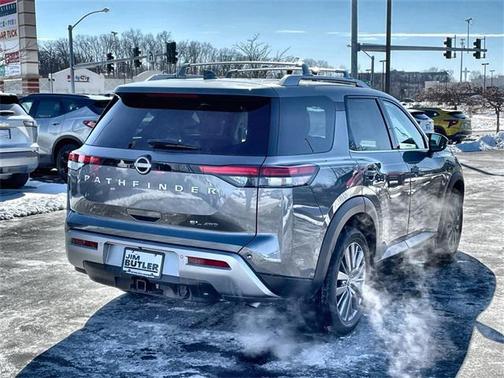 2023 Nissan Pathfinder SL 4WD