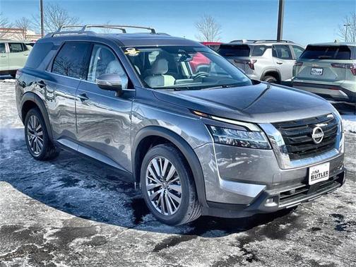 2023 Nissan Pathfinder SL 4WD