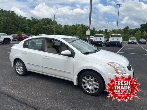 Aspen White Pearl 2011 Nissan Sentra 2.0 S