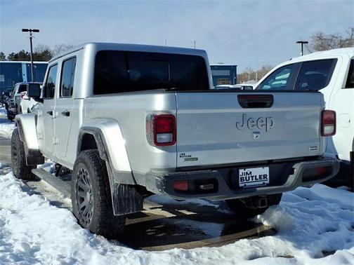 2022 Jeep Gladiator Overland