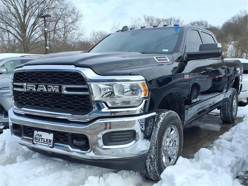 2022 RAM 2500 Tradesman Crew Cab 4x4 6'4' Box
