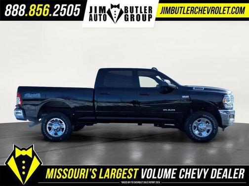 2022 RAM 2500 Tradesman Crew Cab 4x4 6'4' Box