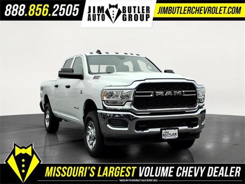 2022 RAM 2500 Tradesman Crew Cab 4x4 6'4' Box