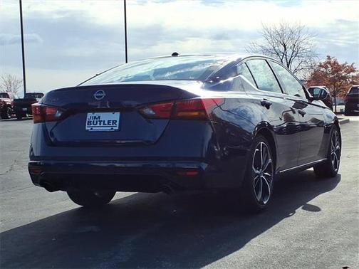 2023 Nissan Altima SR FWD