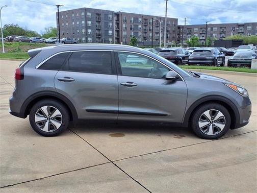 2017 Kia Niro EX