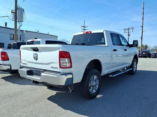 2024 RAM 2500 Big Horn Crew Cab 4x4 6'4' Box