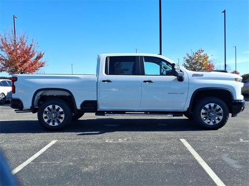 2026 Chevrolet Silverado 2500 Custom