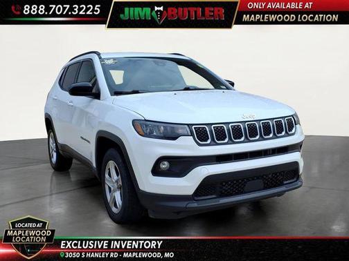 Bright White Clearcoat 2024 Jeep Compass Latitude