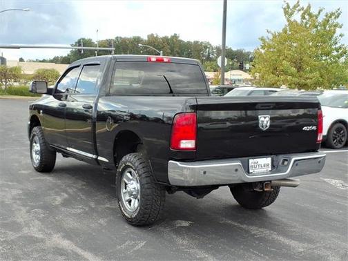 2017 RAM 2500 Tradesman Crew Cab 4x4 6'4' Box