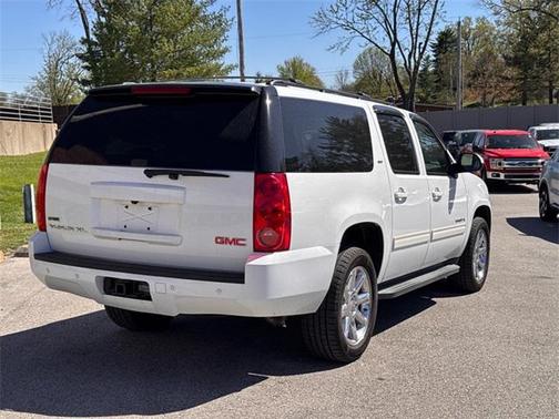 2010 GMC Yukon XL 1500 SLT
