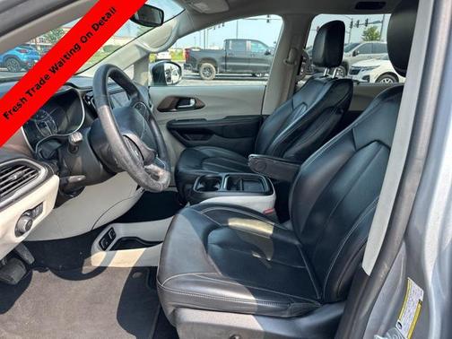 2020 Chrysler Voyager LXI