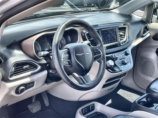 2020 Chrysler Voyager LXI
