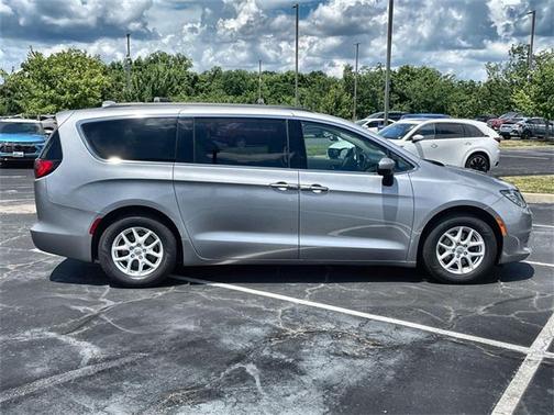 2020 Chrysler Voyager LXI