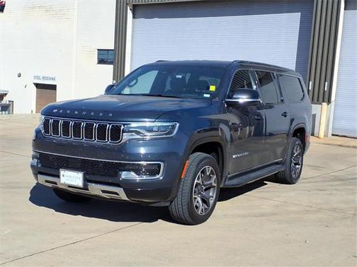 2023 Jeep Wagoneer L Series III 4x4